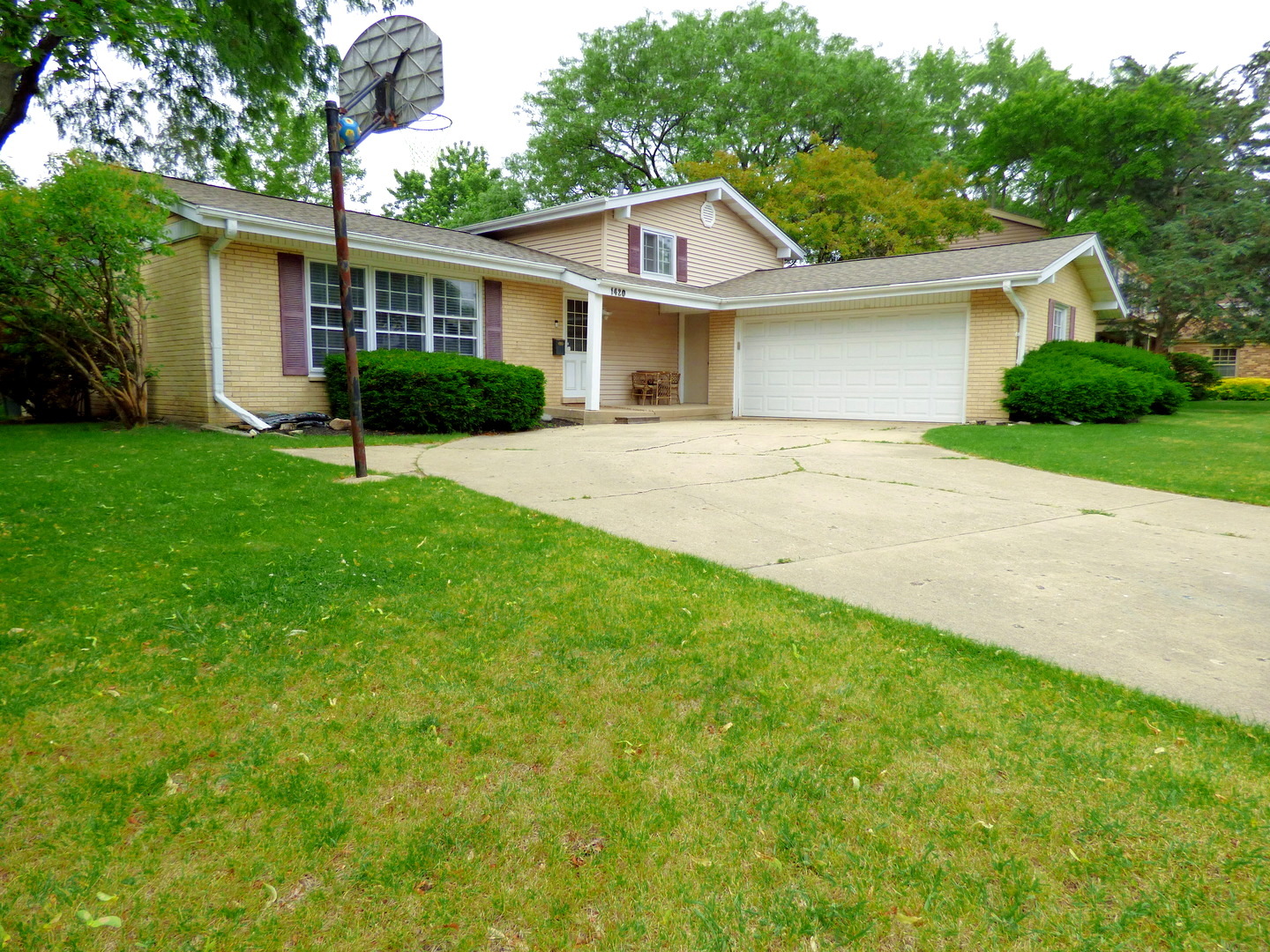 1420 E Lake Louise Drive Property Photo 1