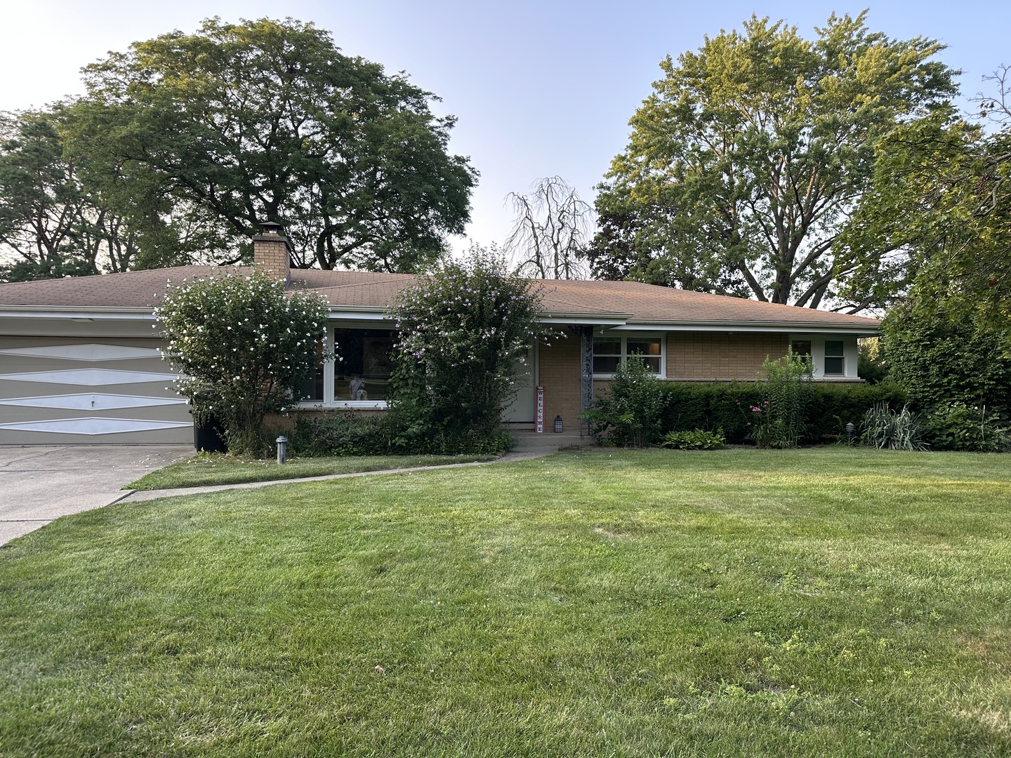12 N Wildwood Drive Property Photo 1