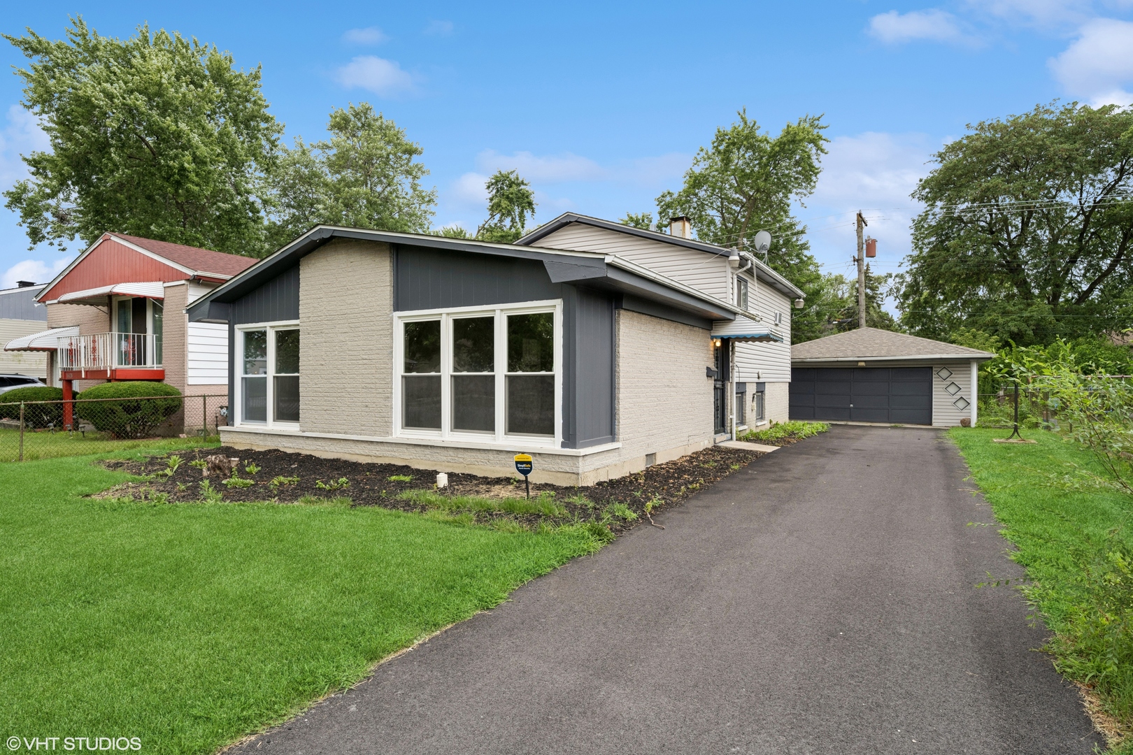 16122 Ashland Avenue Property Photo 1