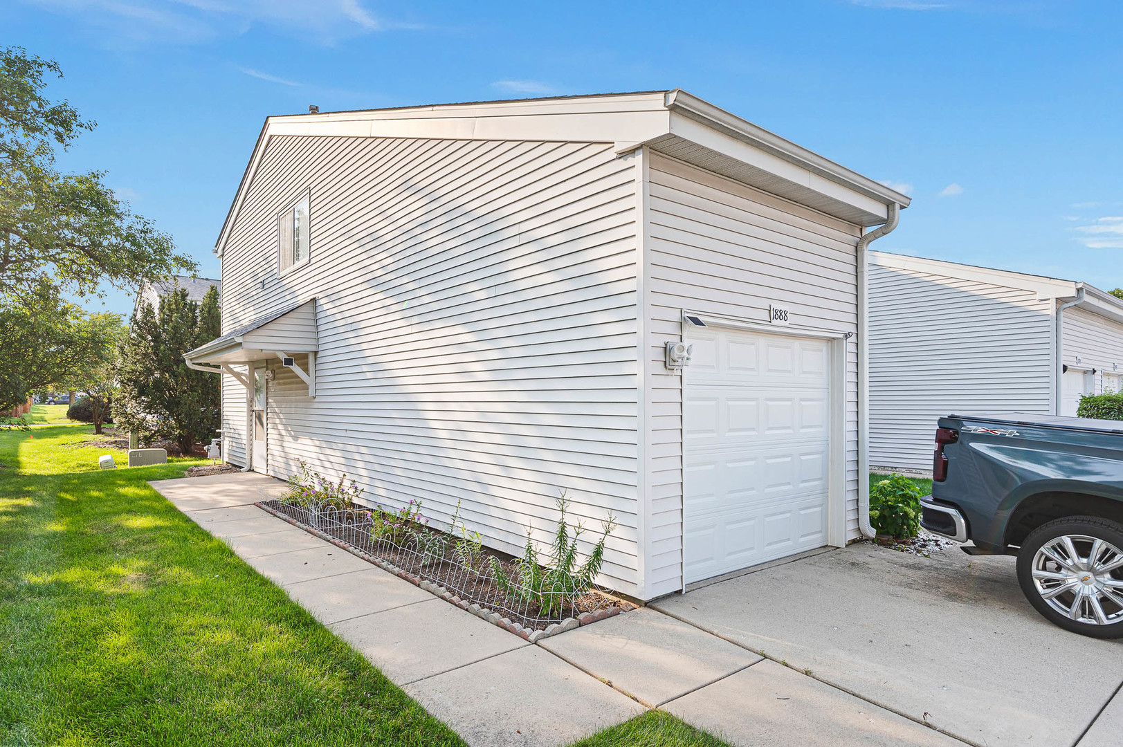 1888 Hickory Street Property Photo 1