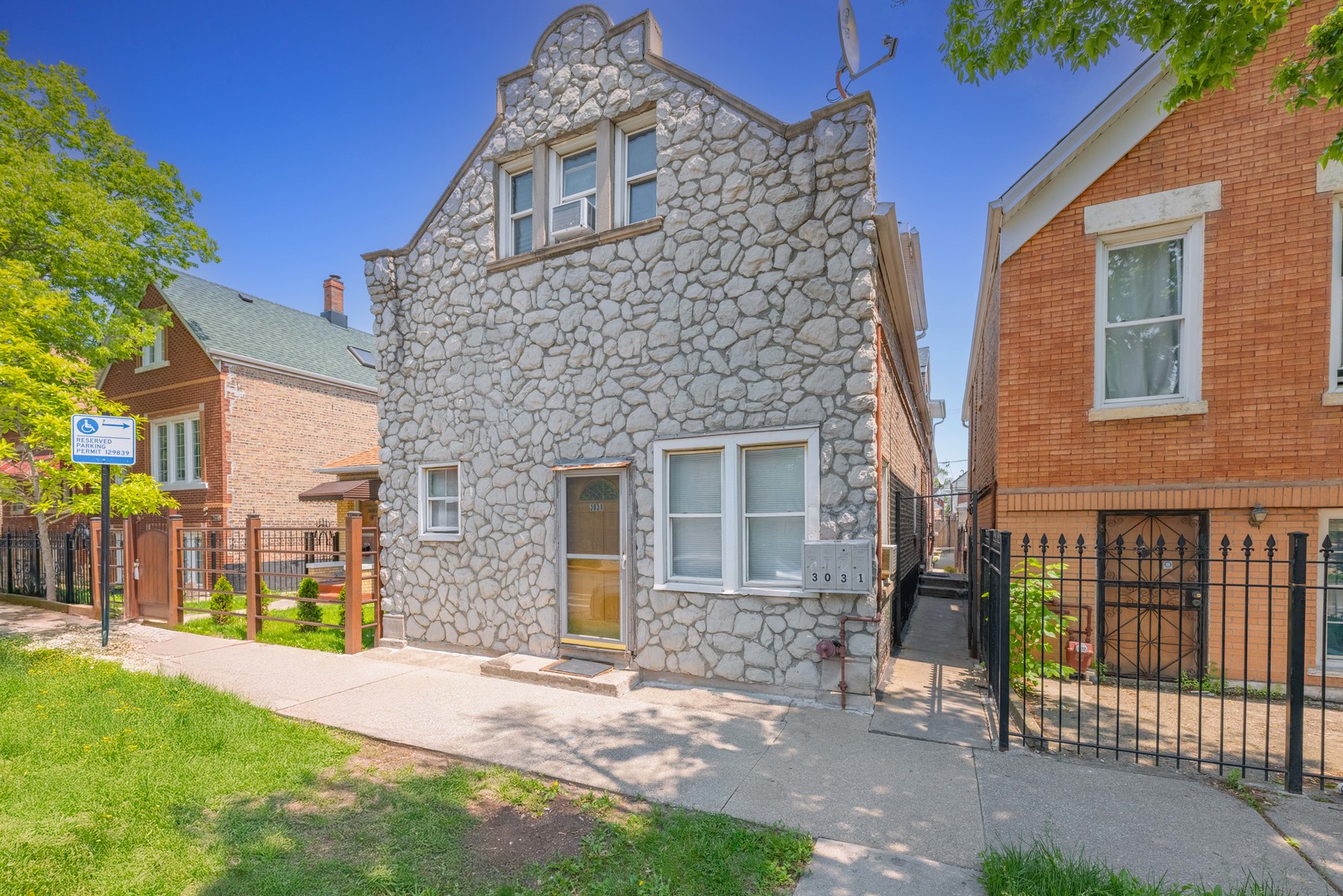 3031 S Central Park Avenue Property Photo 1