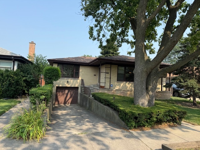 9539 Lorel Avenue Property Photo 1