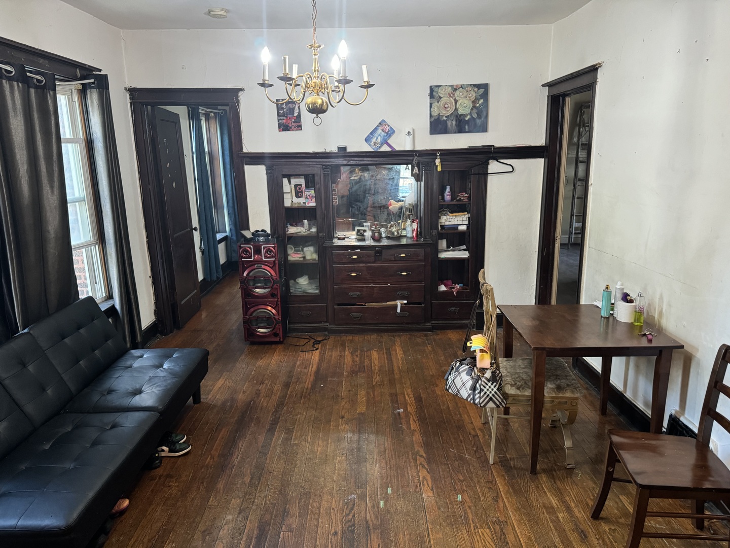 5758 S Honore Street Property Photo 7