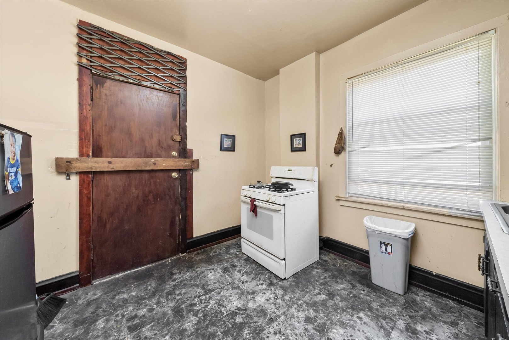 5758 S Honore Street Property Photo 13