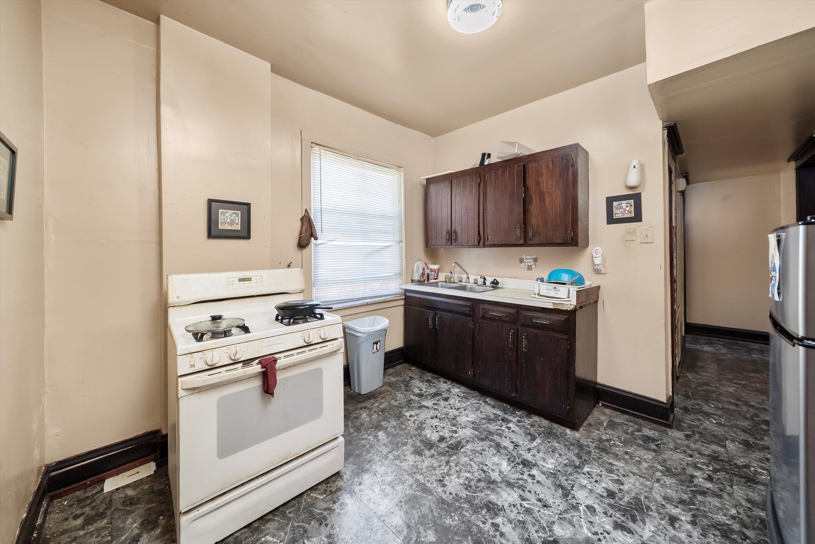 5758 S Honore Street Property Photo 14