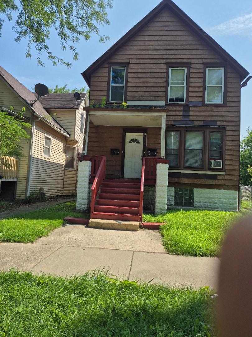 225 W 108th Place Property Photo 1