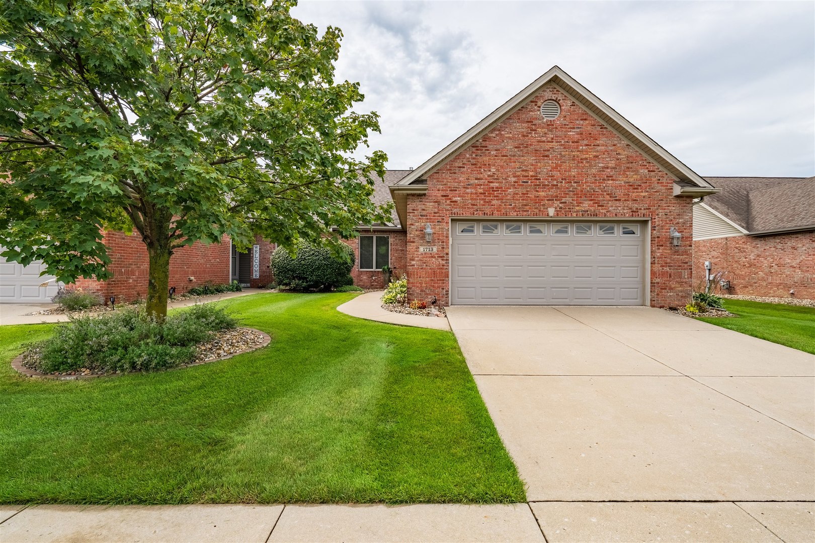 1713 Dunraven Road Property Photo 1