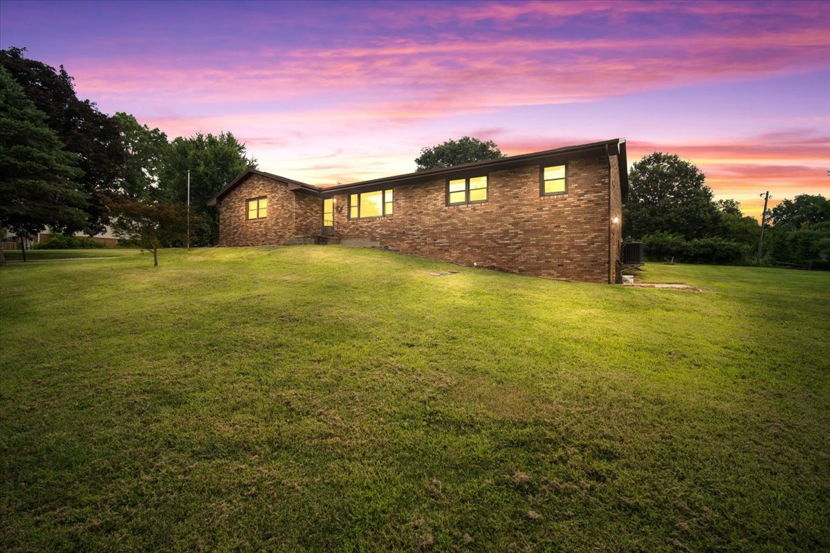 13915 Wagner Drive Property Photo 1