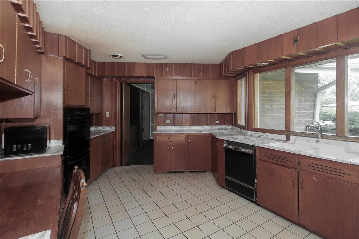 701 W Stearns Road Property Photo 12