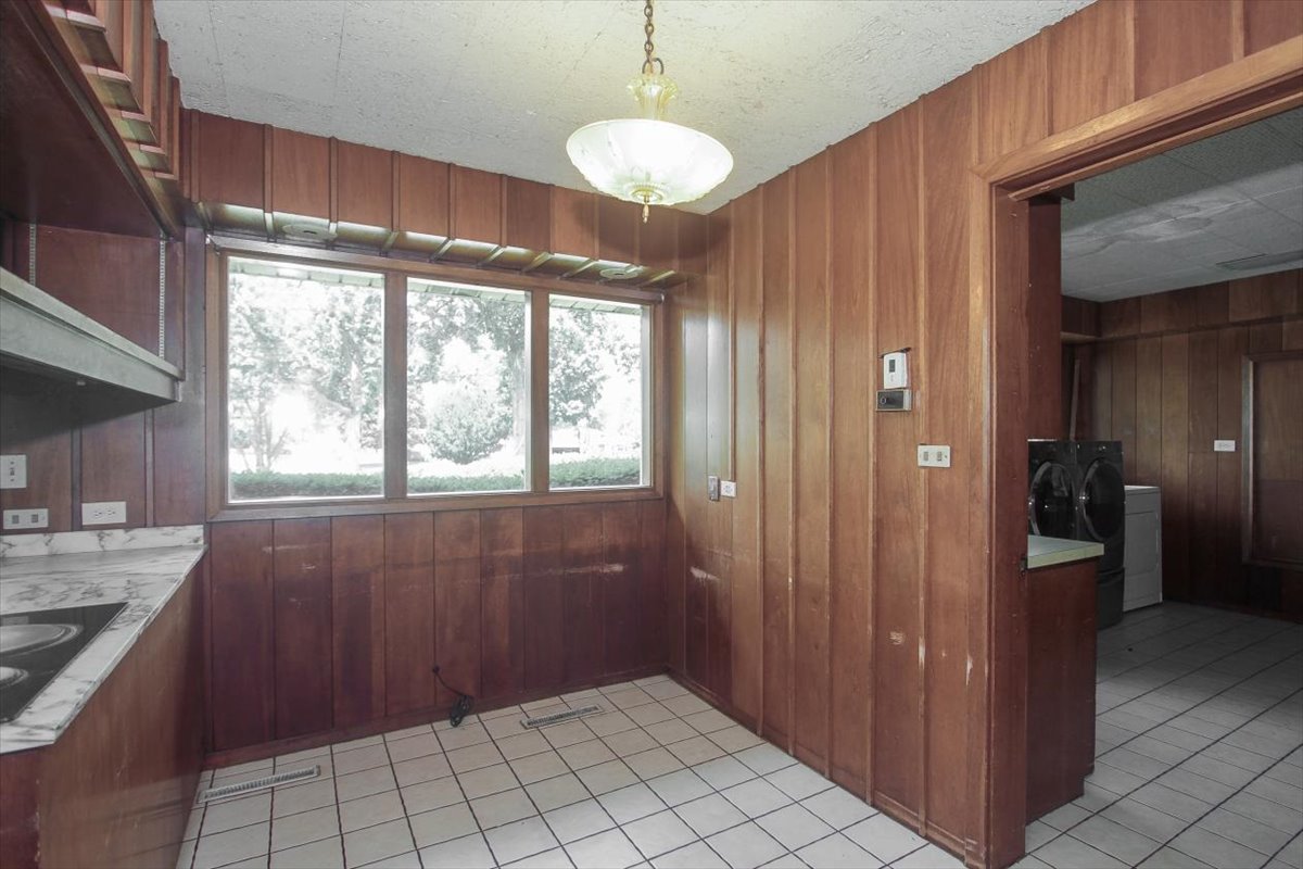 701 W Stearns Road Property Photo 13
