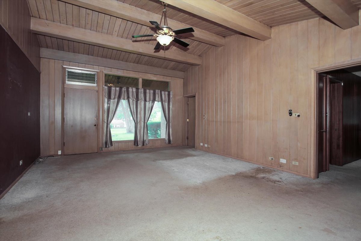 701 W Stearns Road Property Photo 15