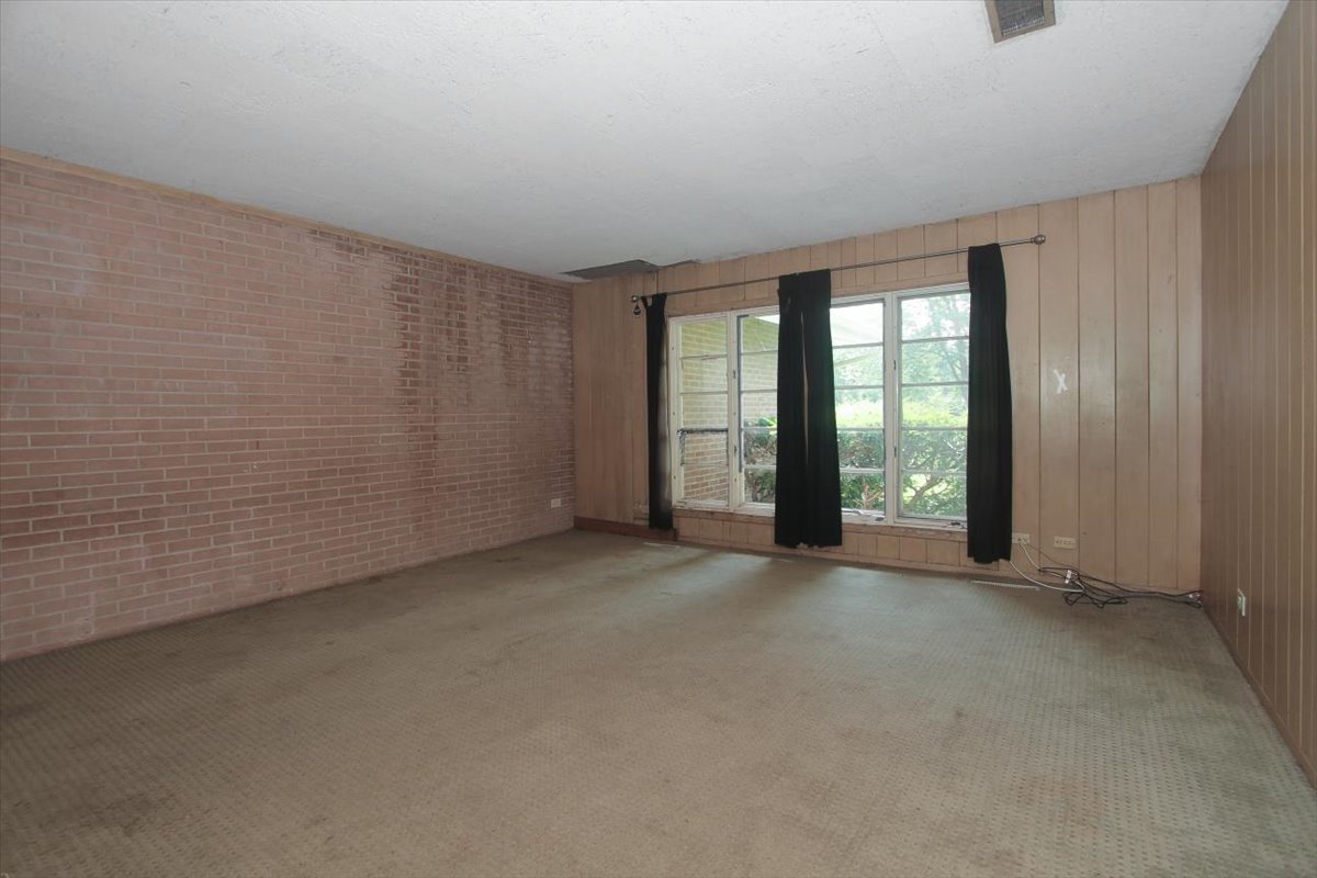 701 W Stearns Road Property Photo 23