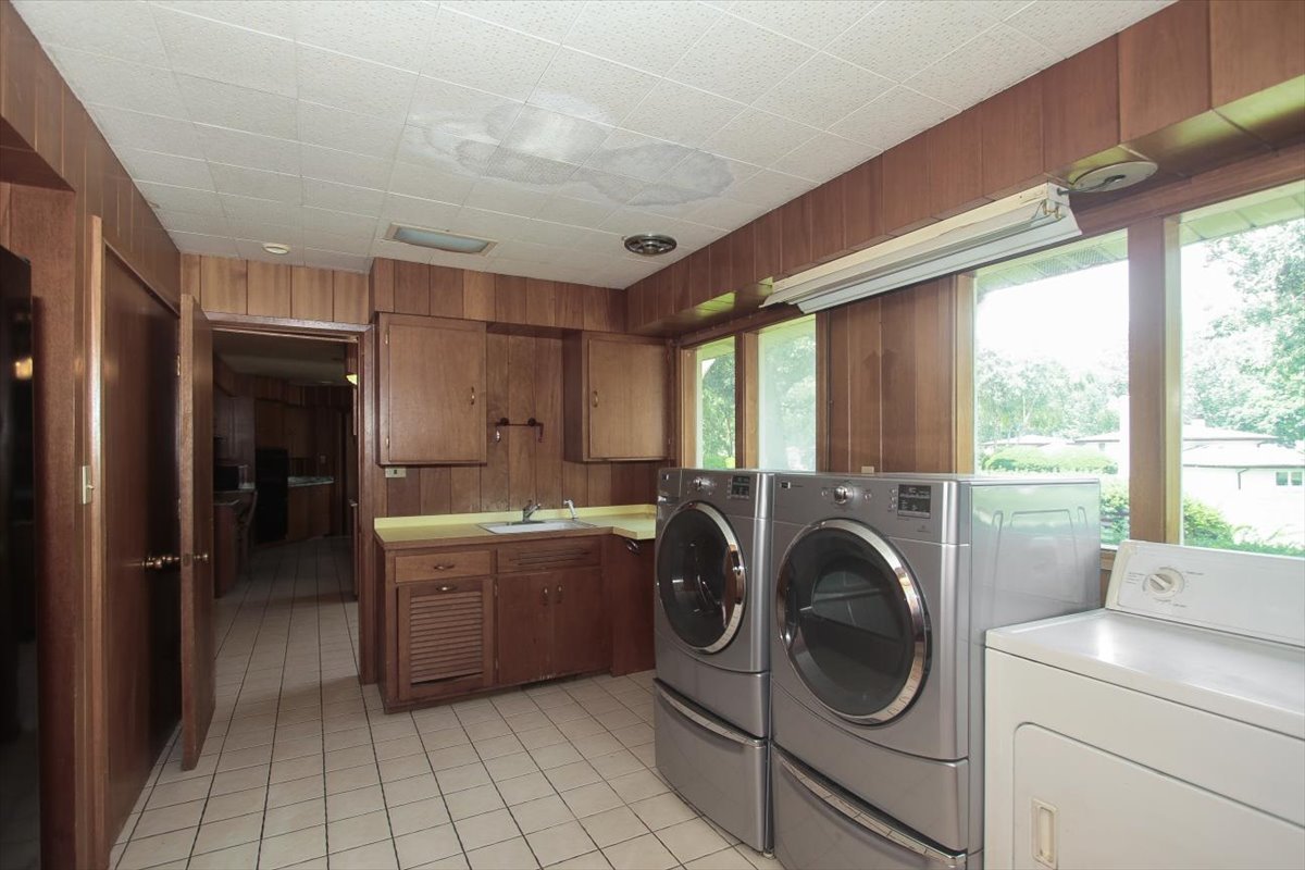 701 W Stearns Road Property Photo 28