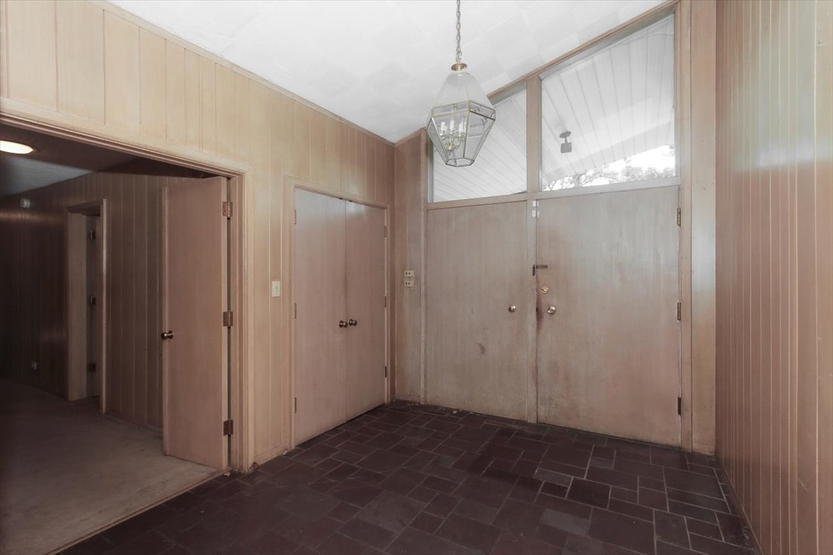 701 W Stearns Road Property Photo 31