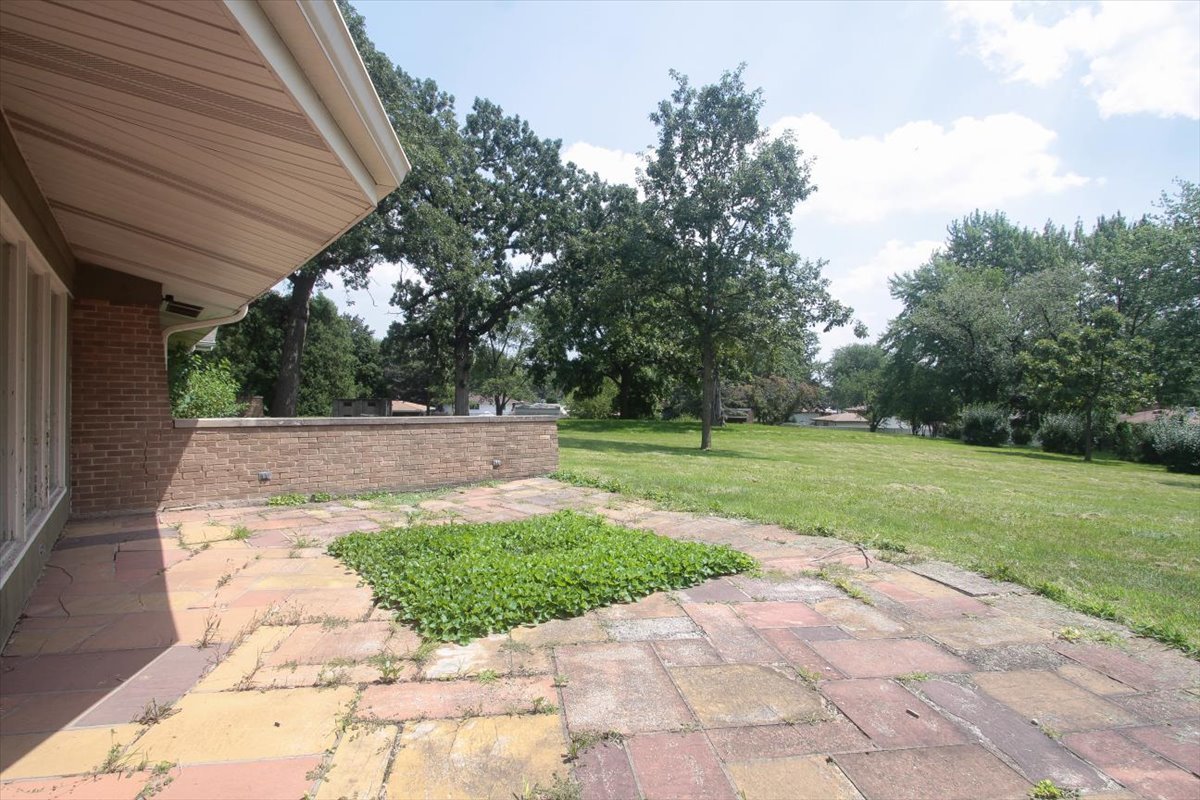 701 W Stearns Road Property Photo 32