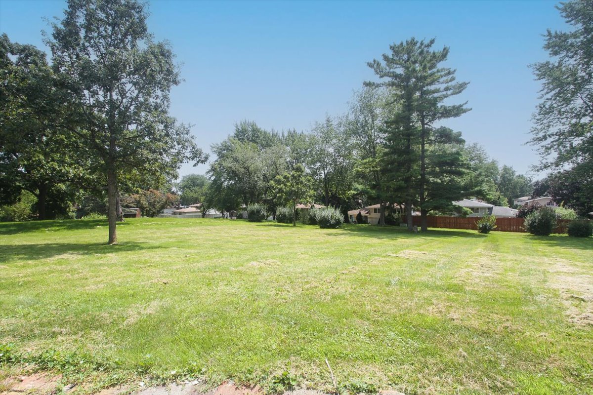 701 W Stearns Road Property Photo 33