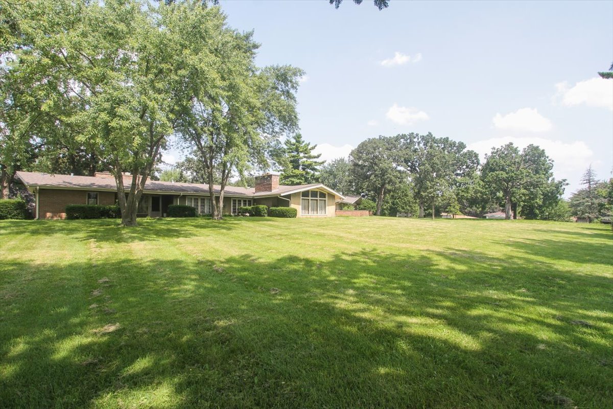 701 W Stearns Road Property Photo 34