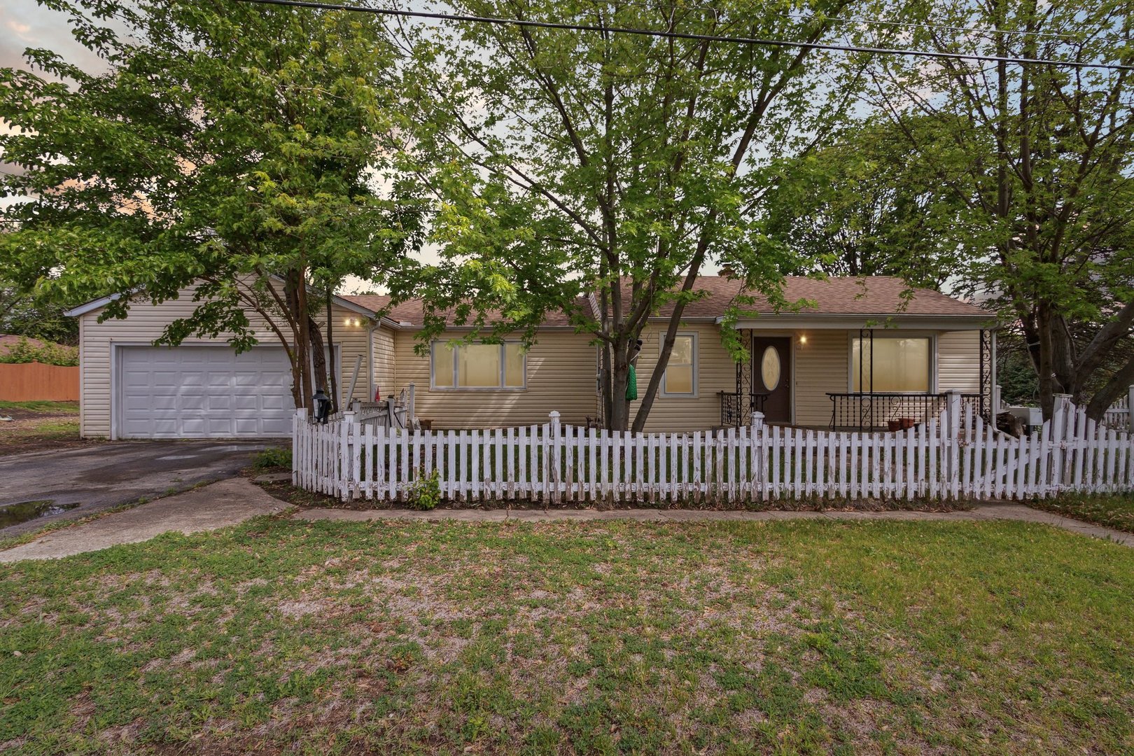 4108 Tonawanda Avenue Property Photo 1
