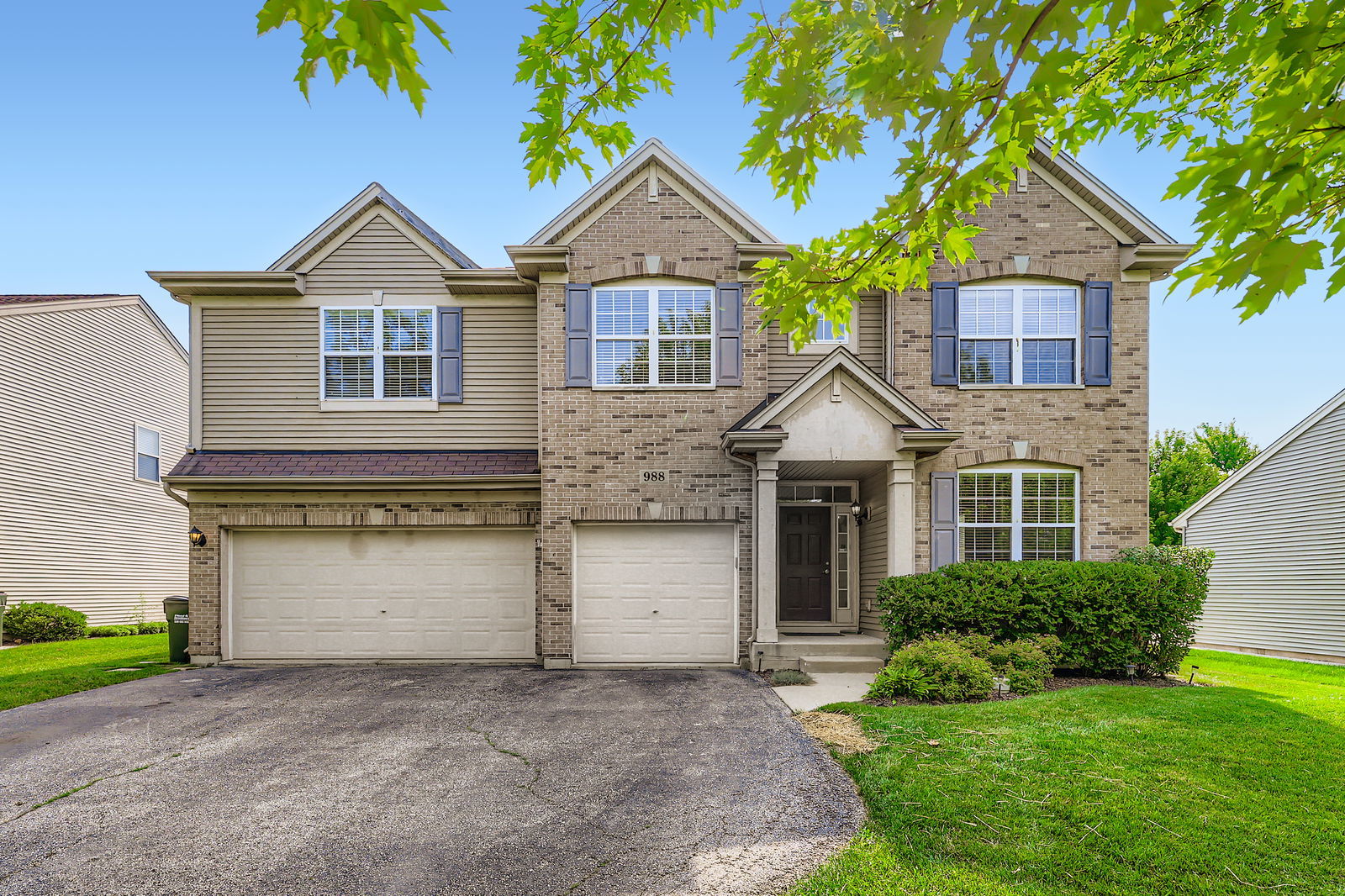 988 Singing Hills Dr Property Photo 1