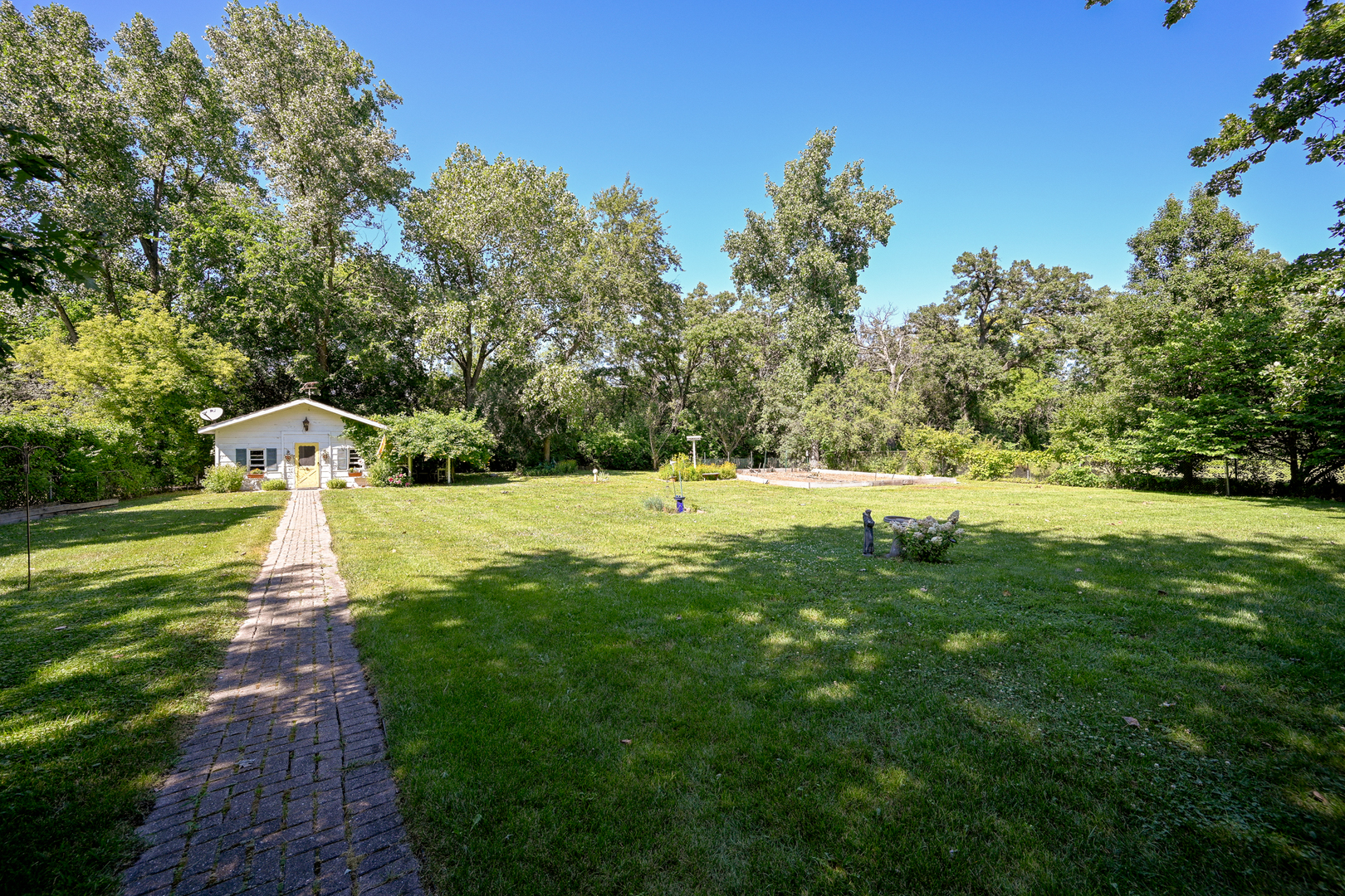 28w266 Hillview Avenue Property Photo 27
