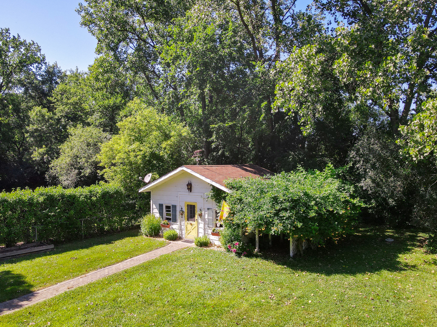 28w266 Hillview Avenue Property Photo 28