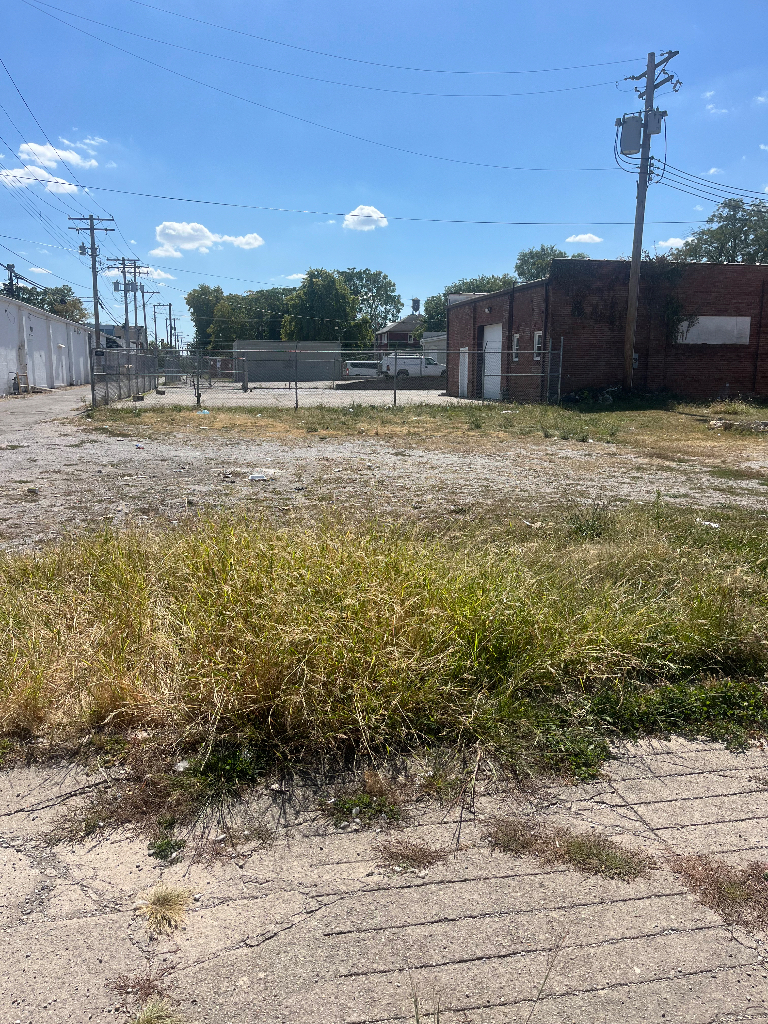 141 E Packard Street Property Photo 2