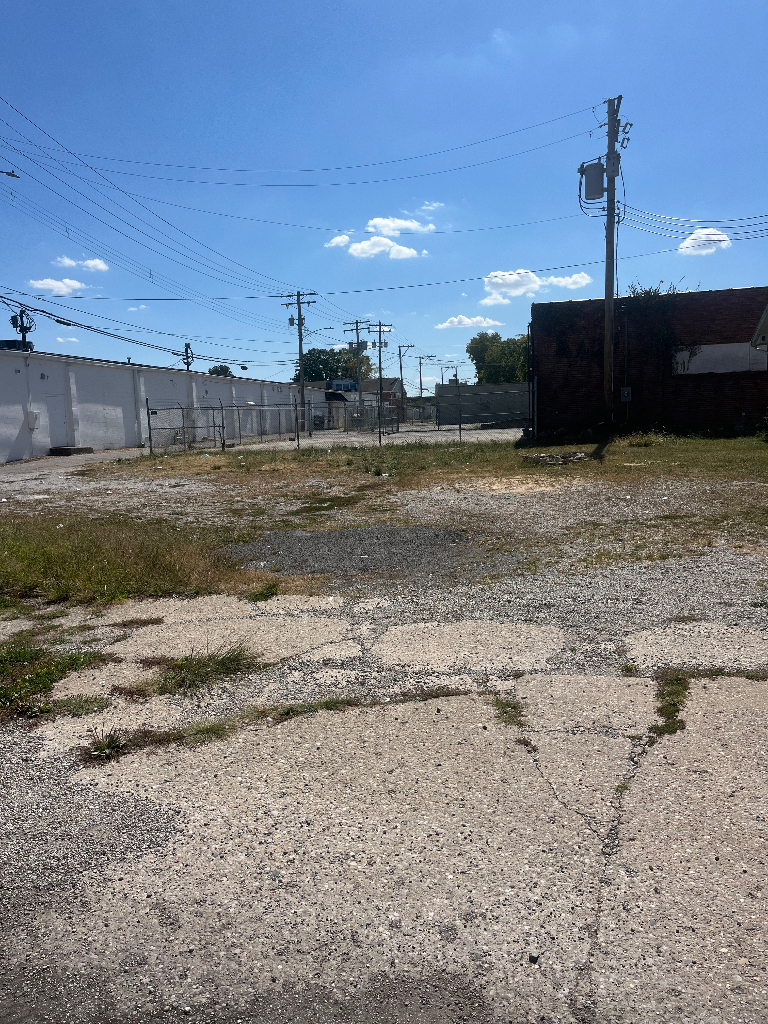 141 E Packard Street Property Photo 3