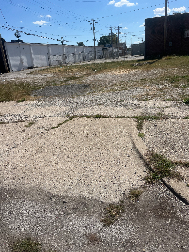 141 E Packard Street Property Photo 4