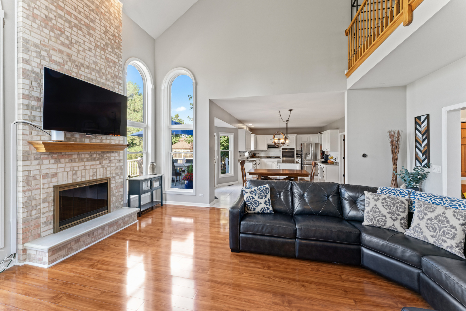 1063 Parkview Circle Property Photo 4