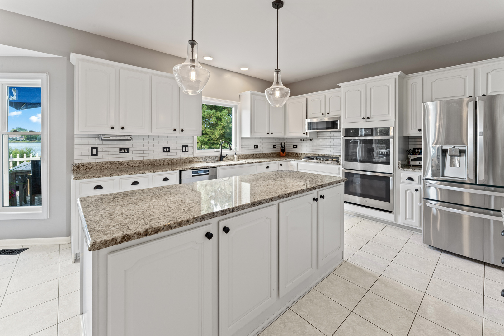 1063 Parkview Circle Property Photo 9