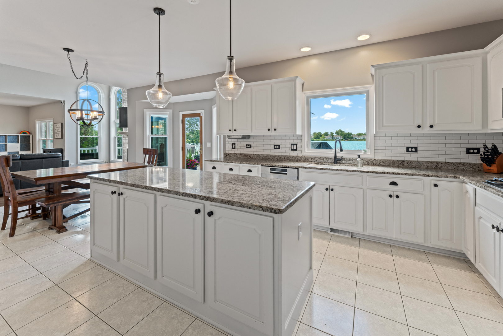 1063 Parkview Circle Property Photo 10