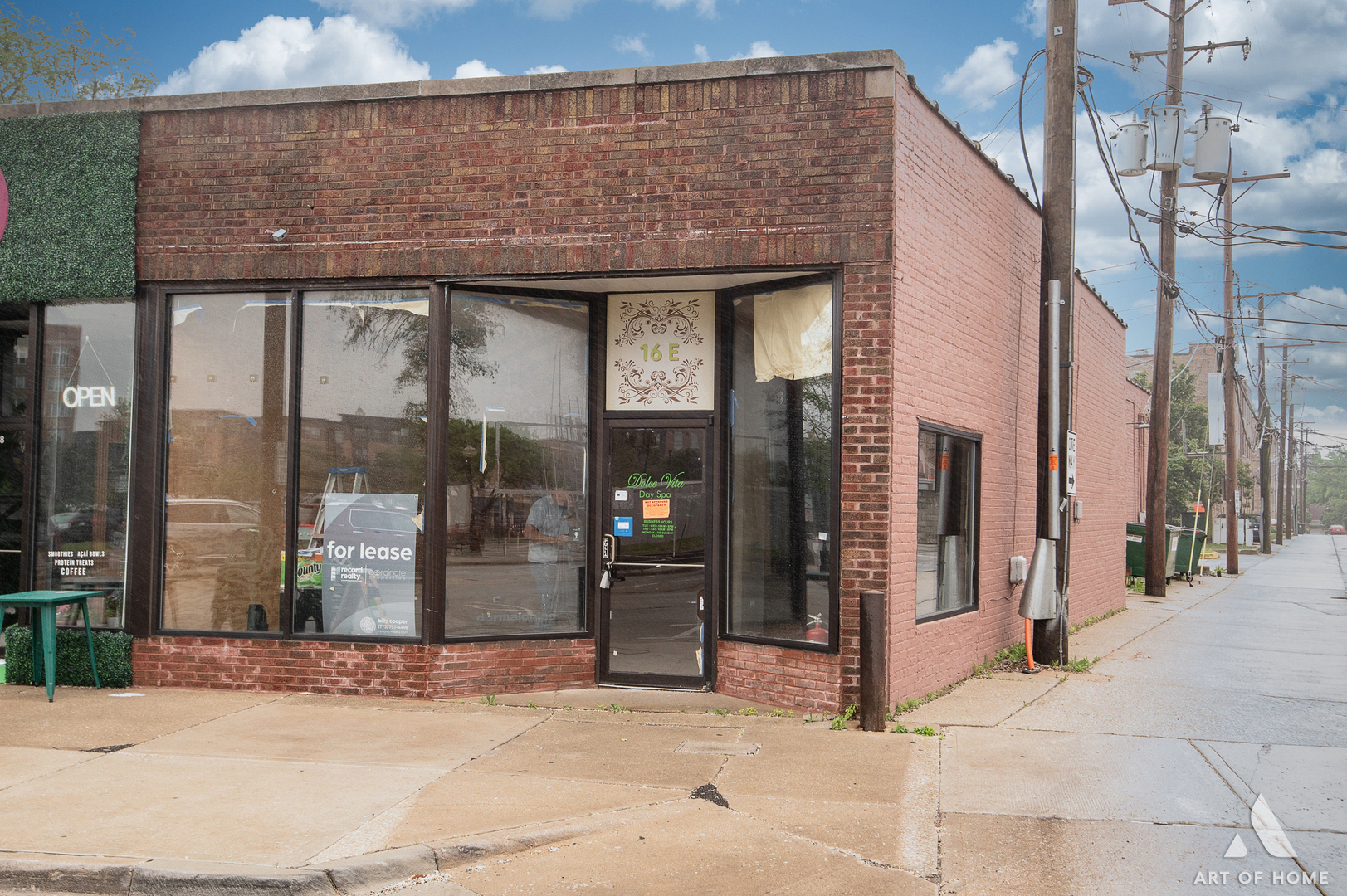 16 E Burlington Avenue Property Photo 1