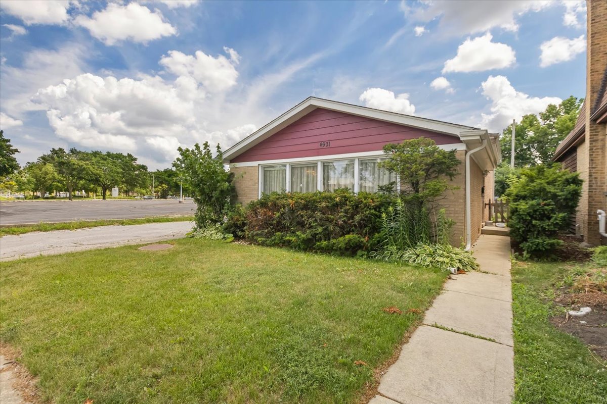 4931 Brummel Street Property Photo 1