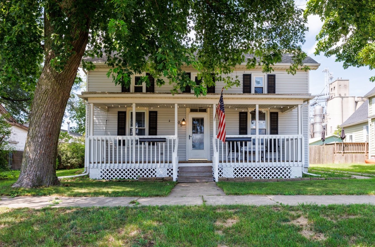 209 W Boundary Street