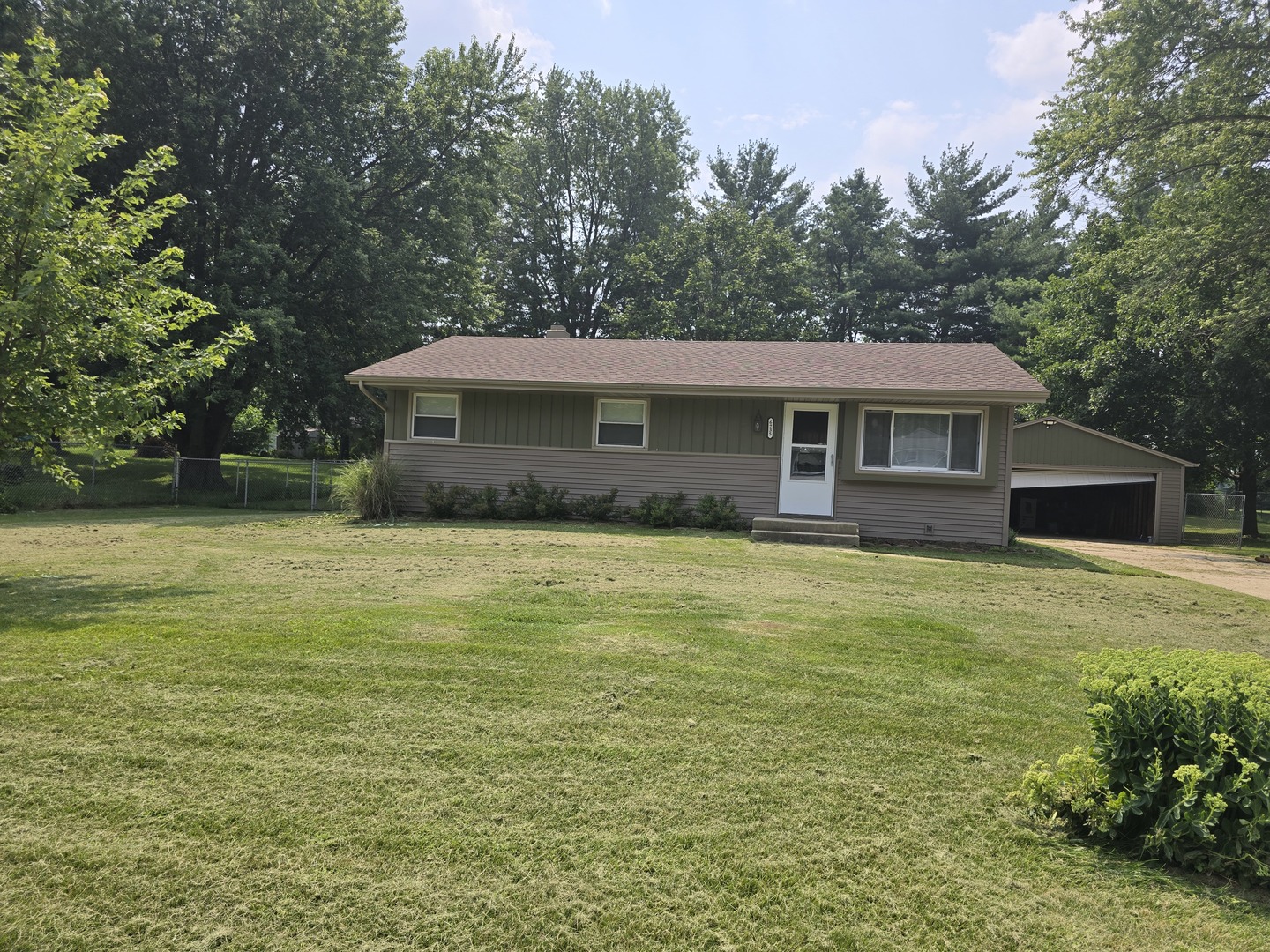 6735 Country Lane Property Photo 1