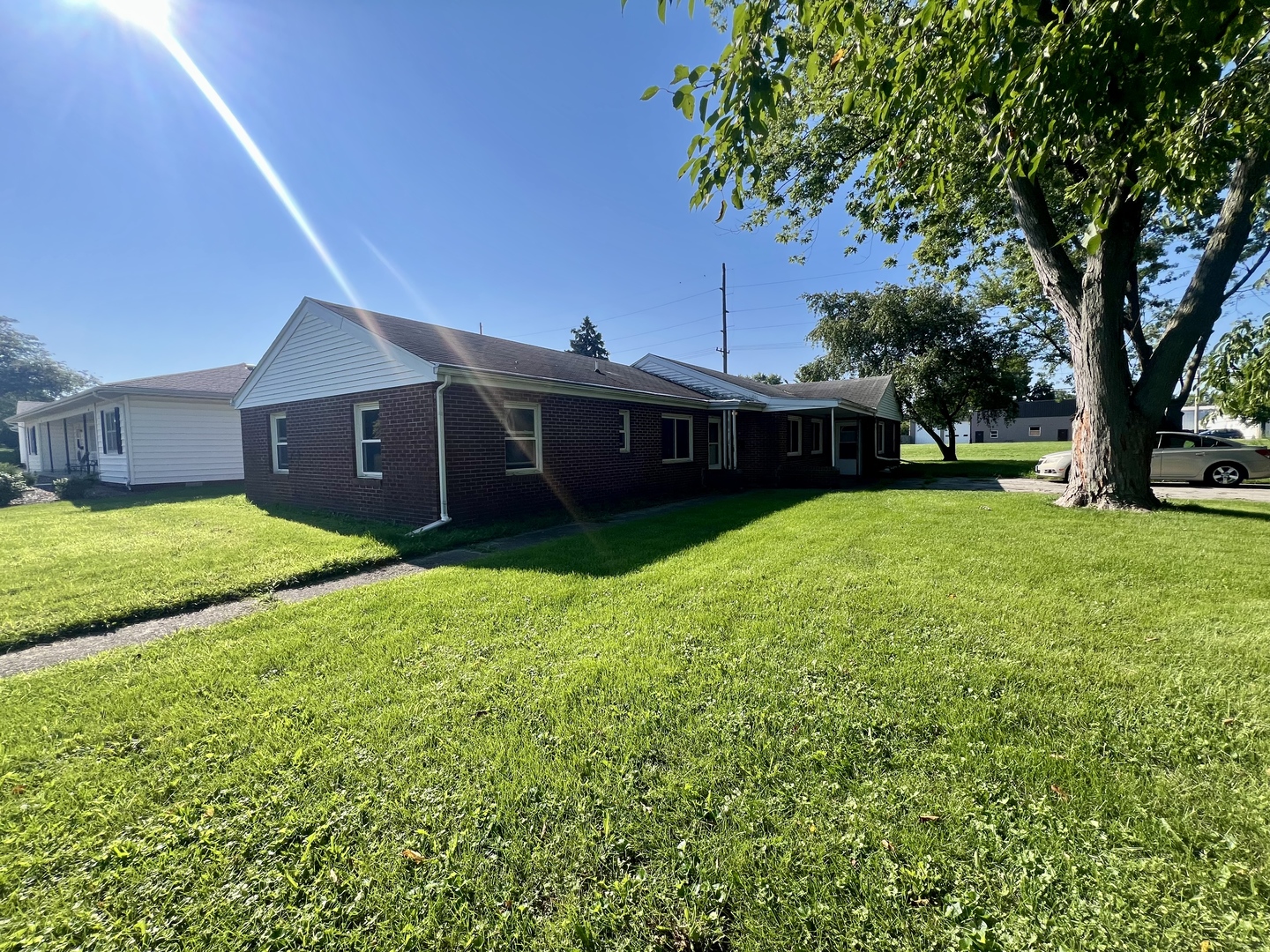 502 N Century Boulevard Property Photo 1