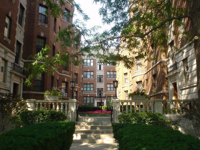 2328 N Lincoln Park West Avenue 3b Property Photo 1