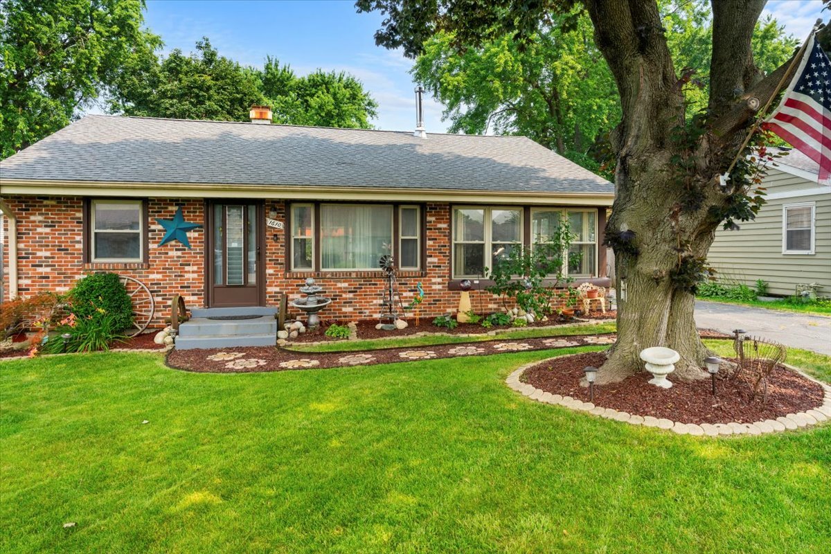 1610 Pleasant Avenue Property Photo 1