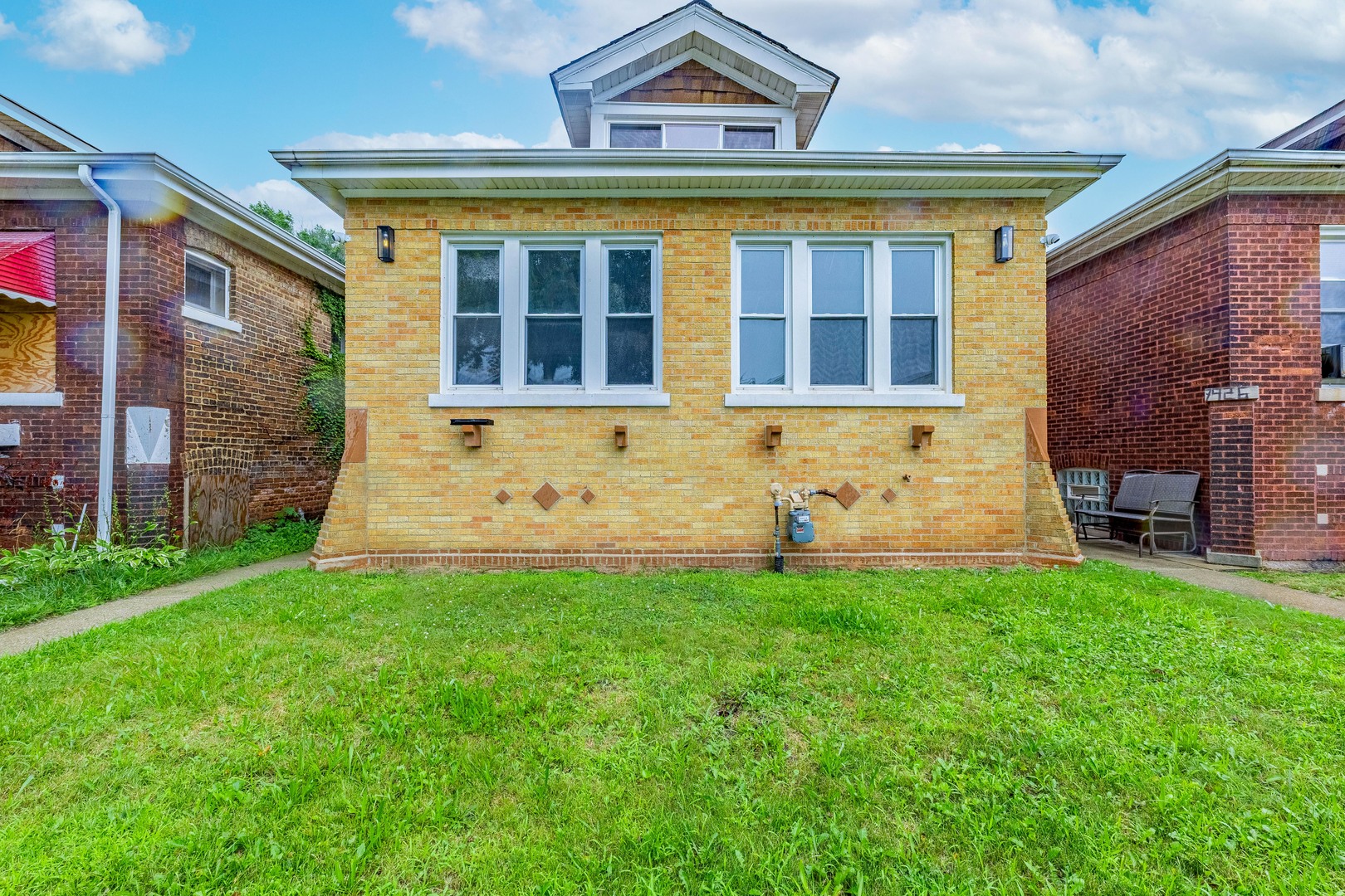 7930 S Kenwood Avenue Property Photo 1