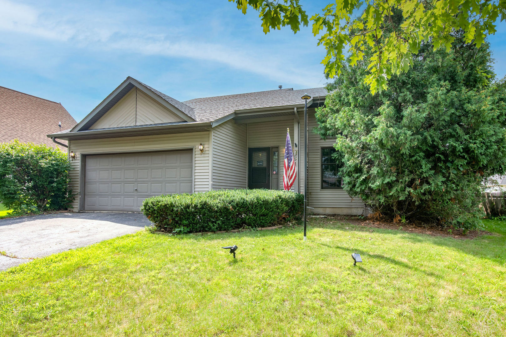 729 Cottonwood Circle