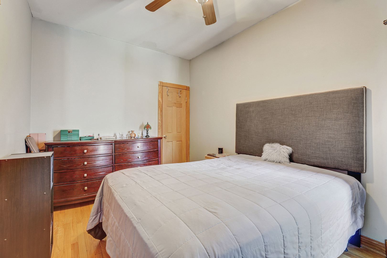 2016 N Kilbourn Avenue Property Photo 10