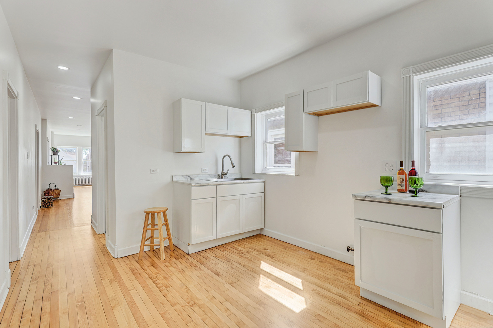 2016 N Kilbourn Avenue Property Photo 22