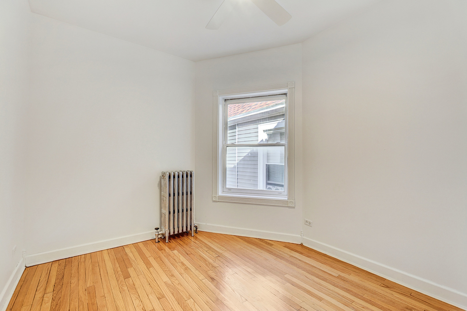 2016 N Kilbourn Avenue Property Photo 27