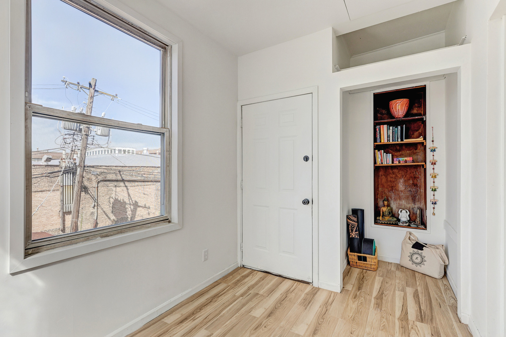 2016 N Kilbourn Avenue Property Photo 31