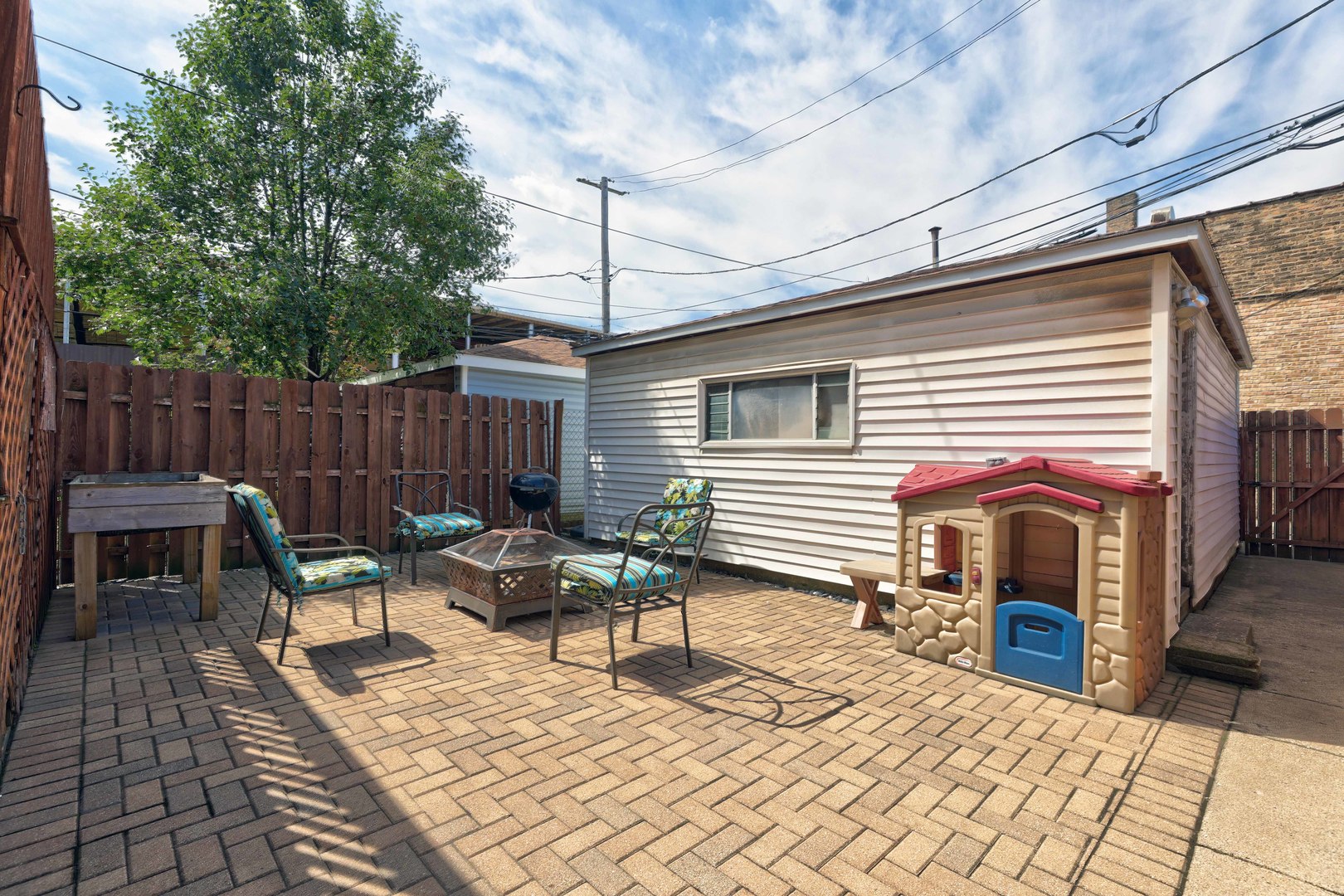 2016 N Kilbourn Avenue Property Photo 40