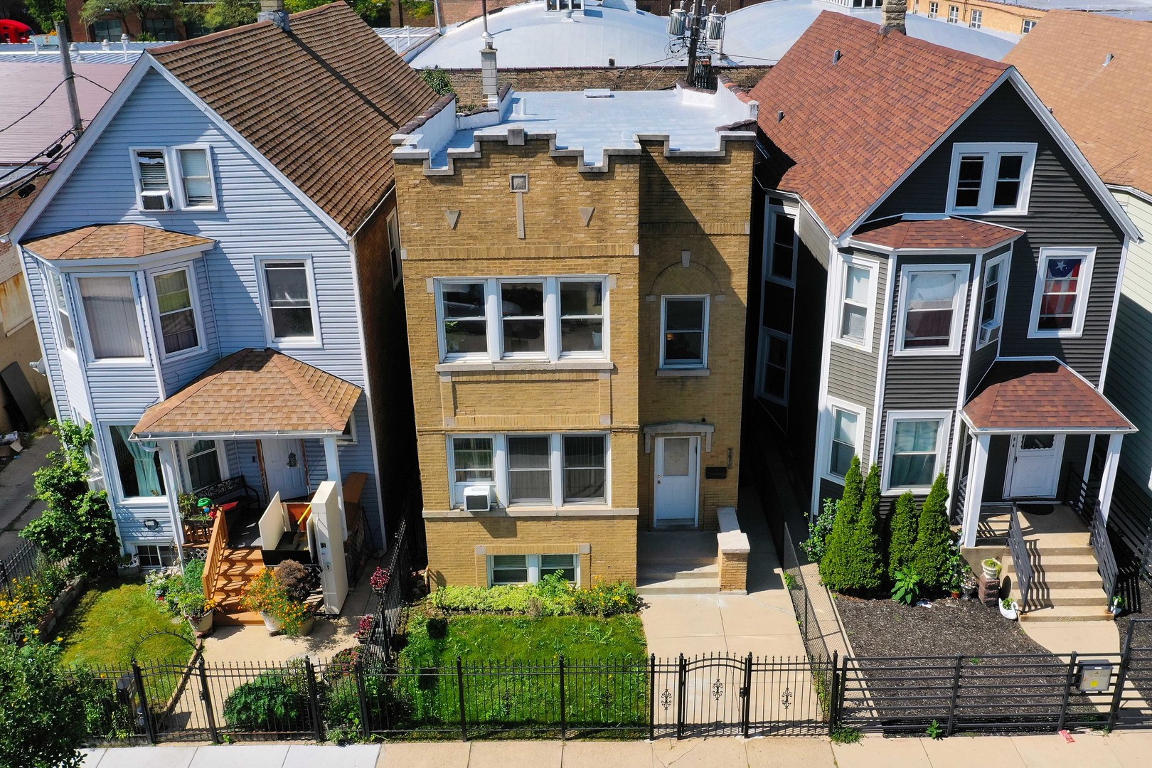 2016 N Kilbourn Avenue Property Photo 44