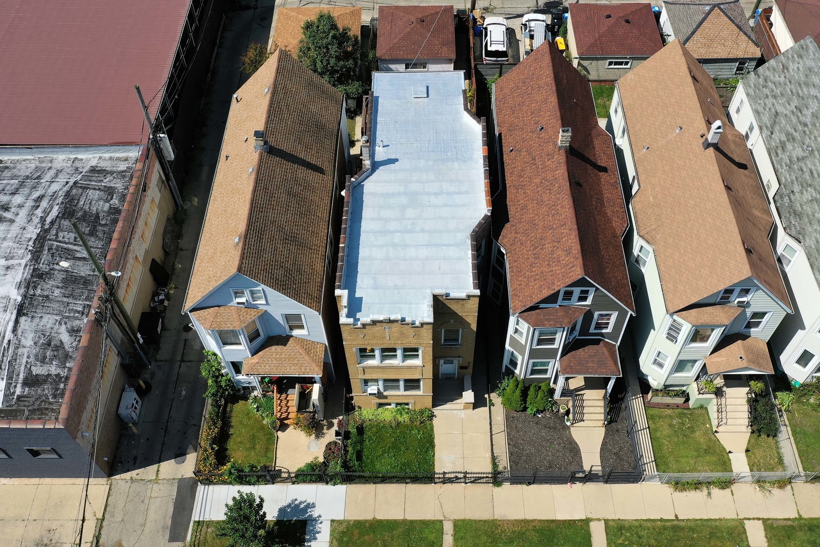 2016 N Kilbourn Avenue Property Photo 45