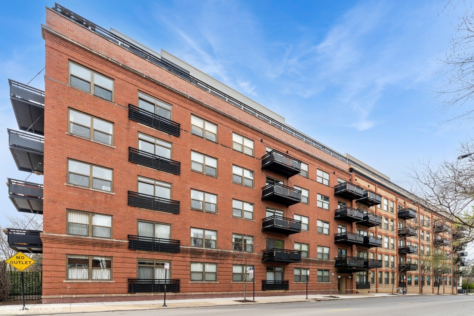 1735 W Diversey Parkway 402 Property Photo 1