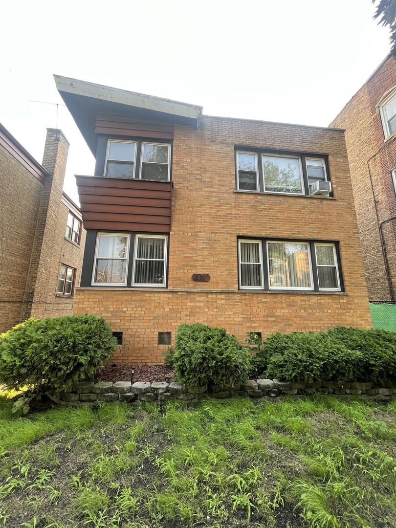 8832 S Harper Avenue Property Photo 1