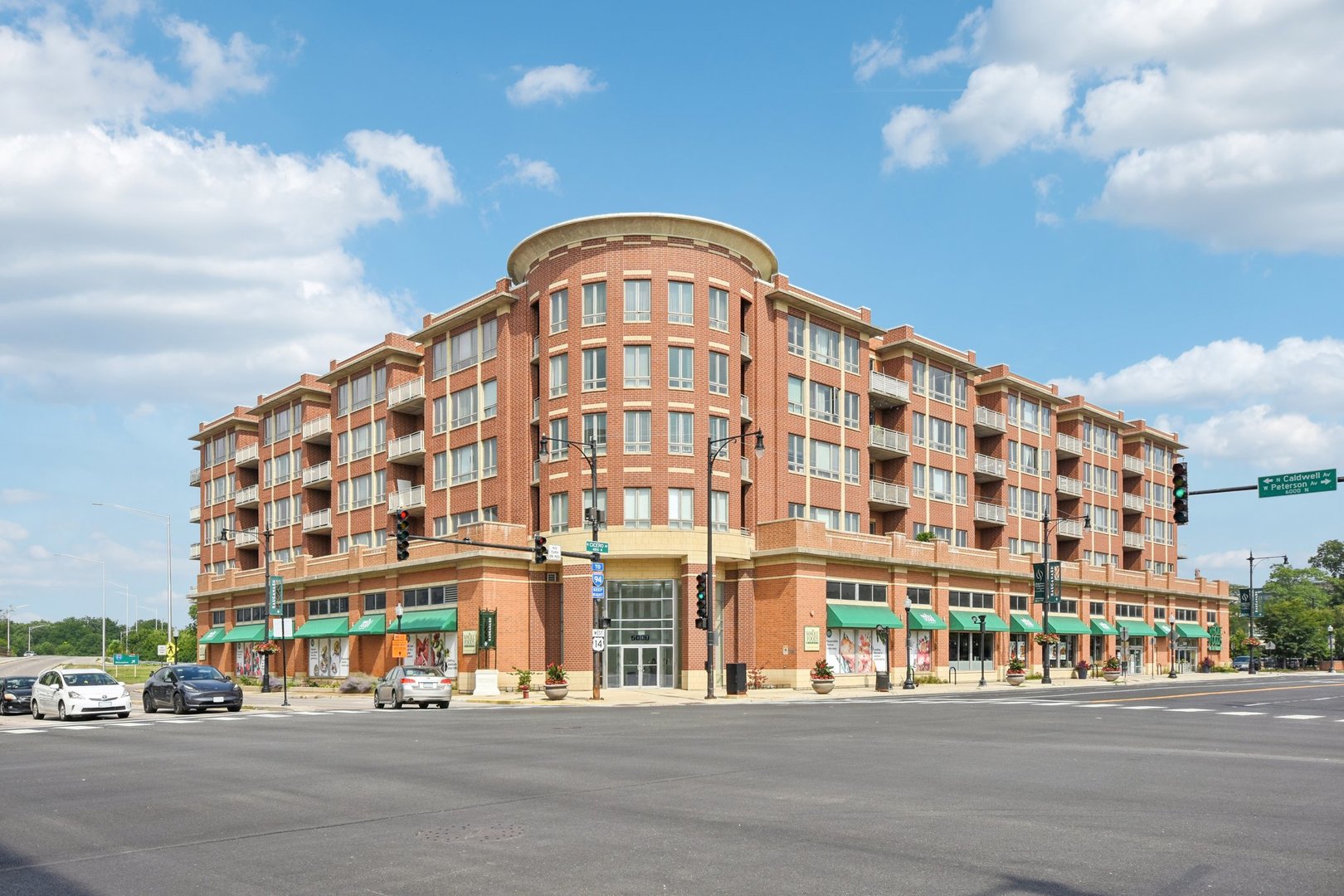 6000 N Cicero Avenue 410 Property Photo 1
